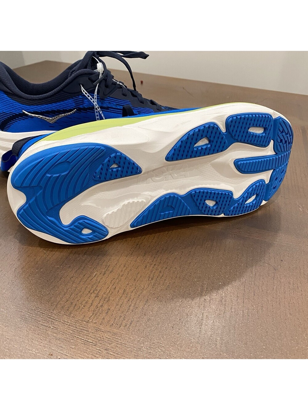 HOKA Skyflow Wide Breathable Mesh Running Sneaker 10.5 - Picture 9 of 9